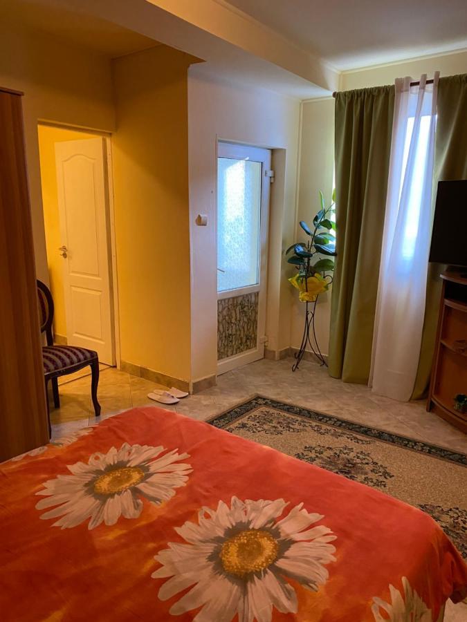 レシツァ House In The Woods Bed & Breakfast エクステリア 写真